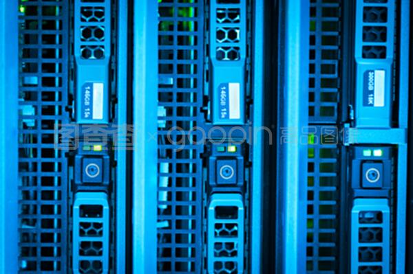 网络服务器与云计算装备技术服务 数字化转型的核心驱动力