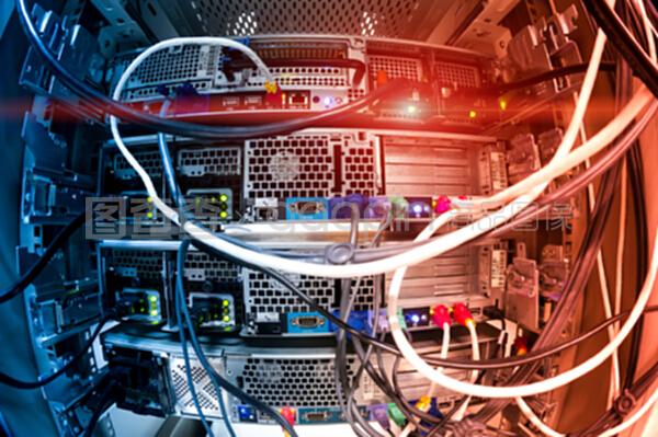 网络服务器与云计算装备技术服务 驱动数字化转型的核心引擎